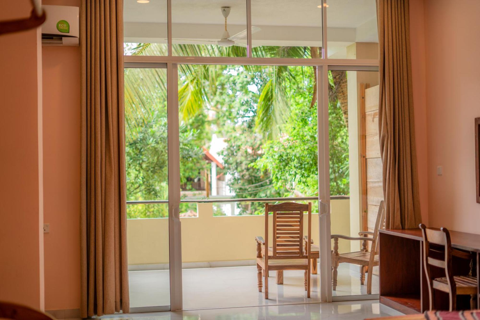 Monkey Villa Хиккадува Экстерьер фото