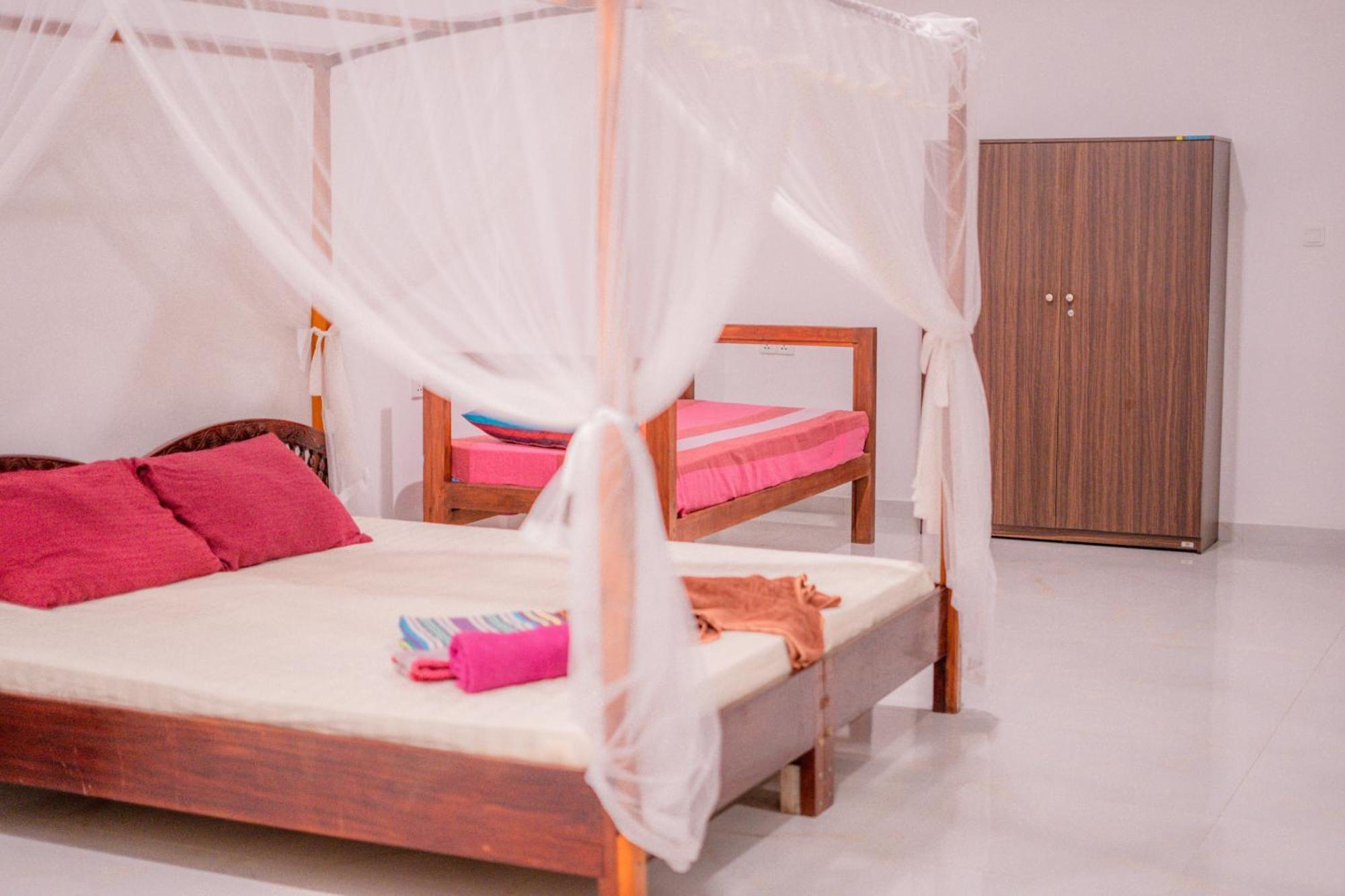 Monkey Villa Хиккадува Экстерьер фото