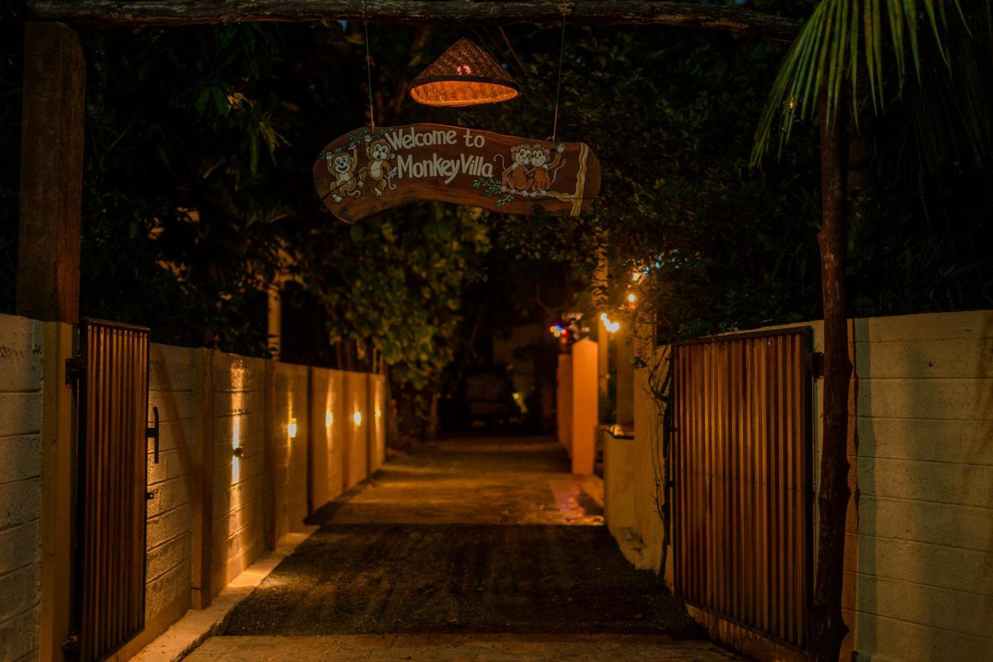 Monkey Villa Хиккадува Экстерьер фото